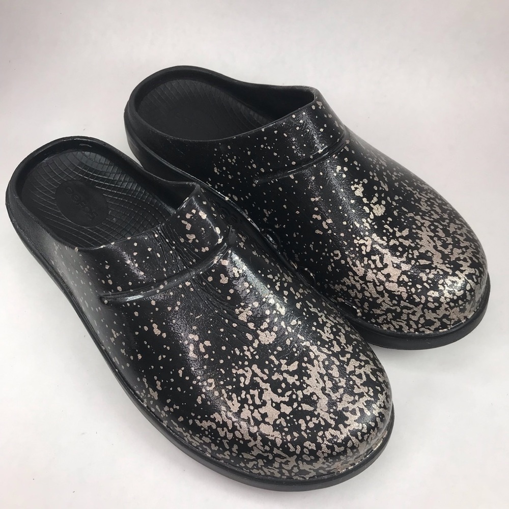 Oofos Women 11/Men 9 M 42 Clog OOcloog Black Silver Recovery Clog slide